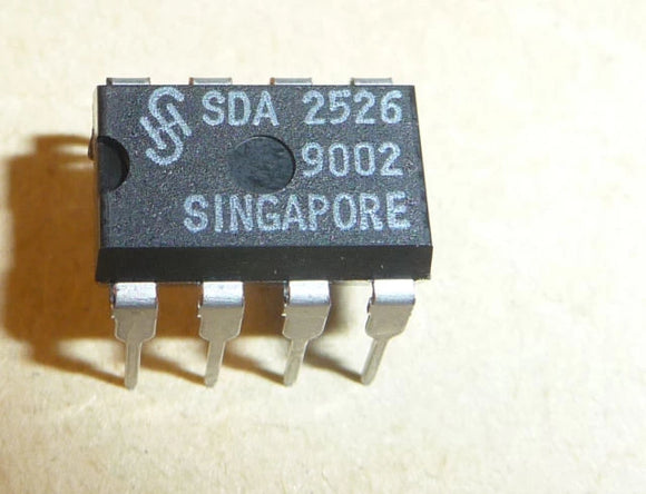 INT. CIR.  SDA 2526/2 8-DIP